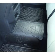 Модельна перемичка для Volkswagen Tiguan II (2015-...) накладка на тонель (Stingray)