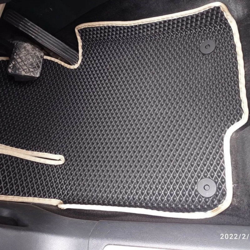 Комплект 3D EVA килимків з бортами для Toyota Yaris III (XP13) (2011-2020) | Металевий підп'ятник у подарунок