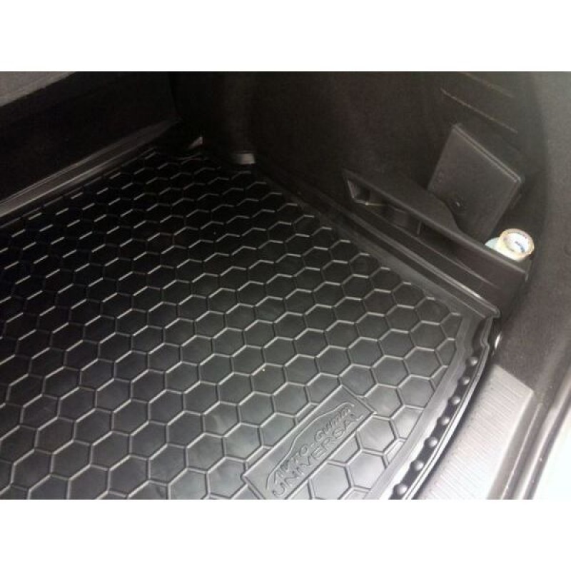 Килимок в багажник для Renault Megane III (2008-2015) Universal без вух (Avto-Gumm)