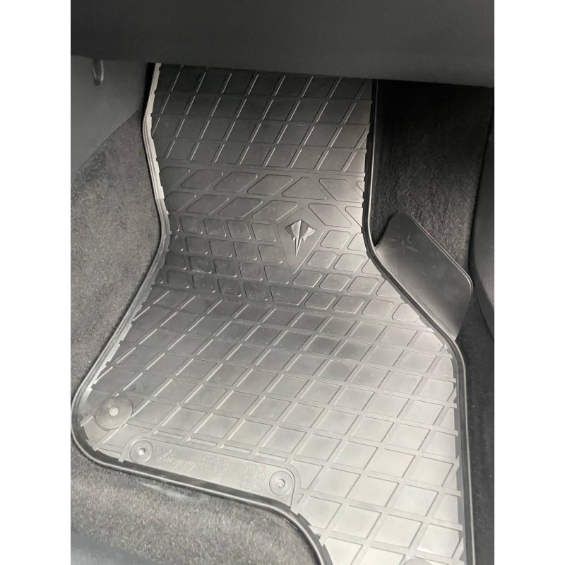 Гумові килимки в салон для Volkswagen e-Golf (2014-2020) комплект з 4 штук (Stingray)
