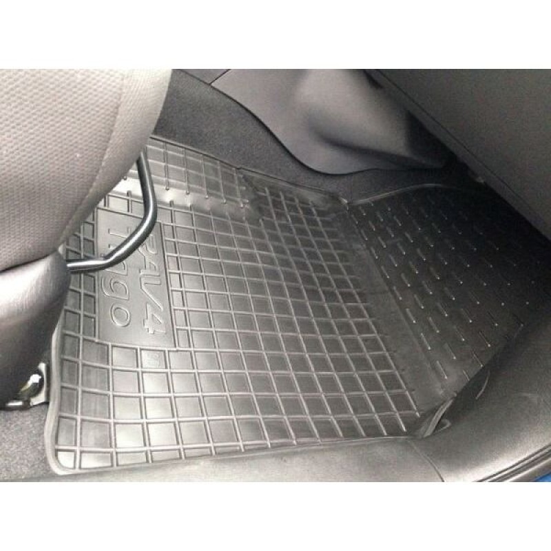 Коврики в салон Chery Tiggo 05-/Toyota RAV4 00- (Avto-Gumm)
