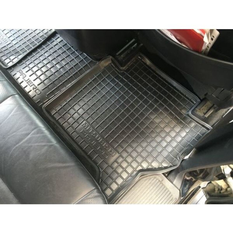 Коврики в салон Mitsubishi Pajero Wagon 3/4 99-/07- (Avto-Gumm)