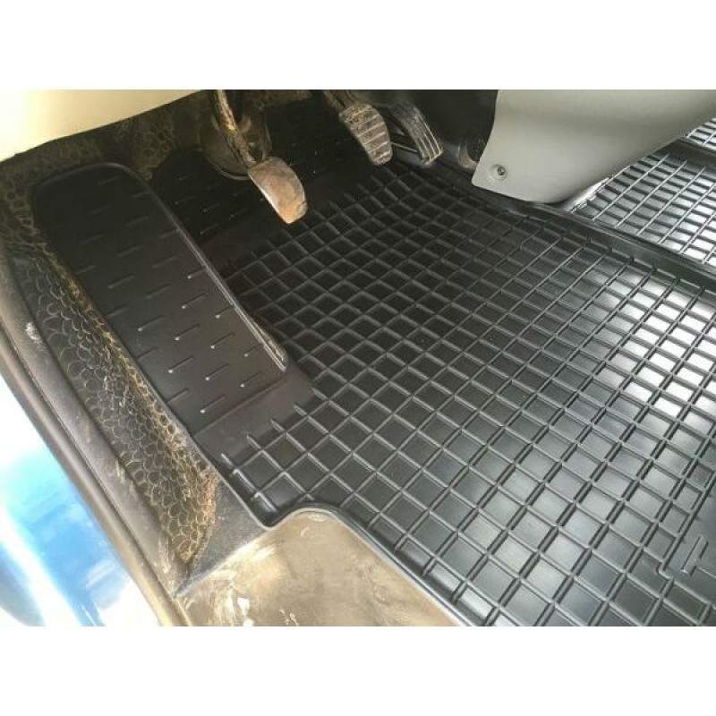 Коврики в салон Renault Trafic 2 02-/Opel Vivaro 02- (Avto-Gumm)