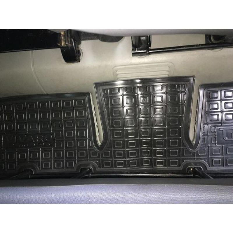 Коврики в салон Renault Trafic 2 02-/Opel Vivaro 02- (2-й ряд) (Avto-Gumm)