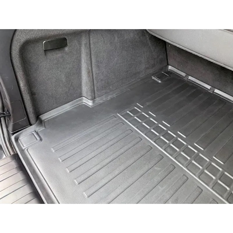Килимок в багажник для BMW X5 (E70) (2006-2013)  з бортиками 30 мм (Stingray)