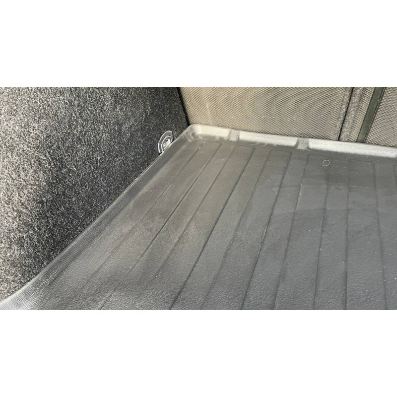 Килимок в багажник для Volkswagen Passat B6 (2005-2010) (Universal) з бортиками 30 мм (Stingray)