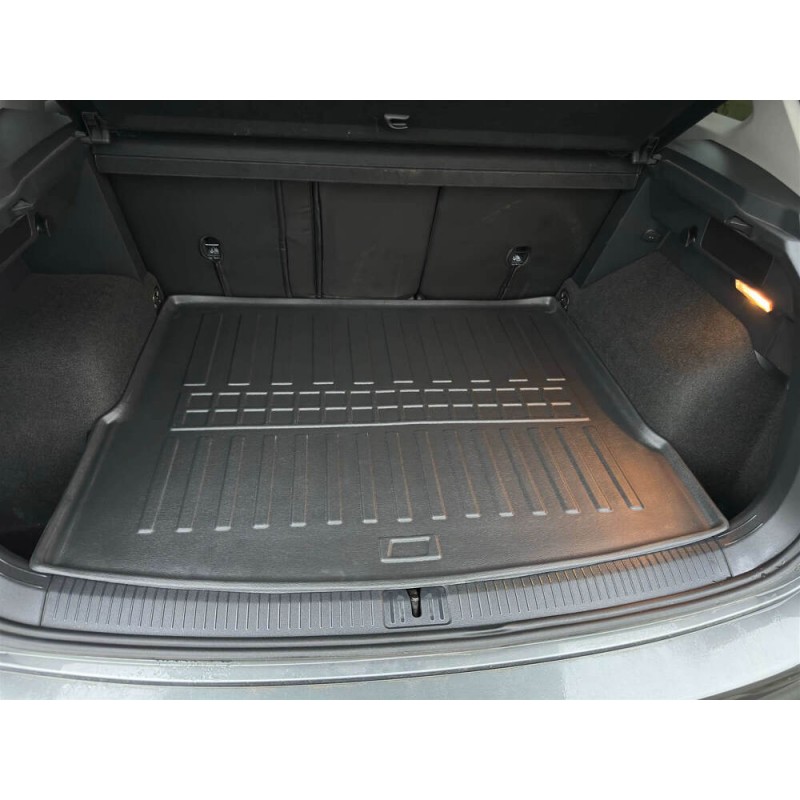 Килимок в багажник для Volkswagen Tiguan II (2015-...) (5 seats)  з бортиками 30 мм (Stingray)