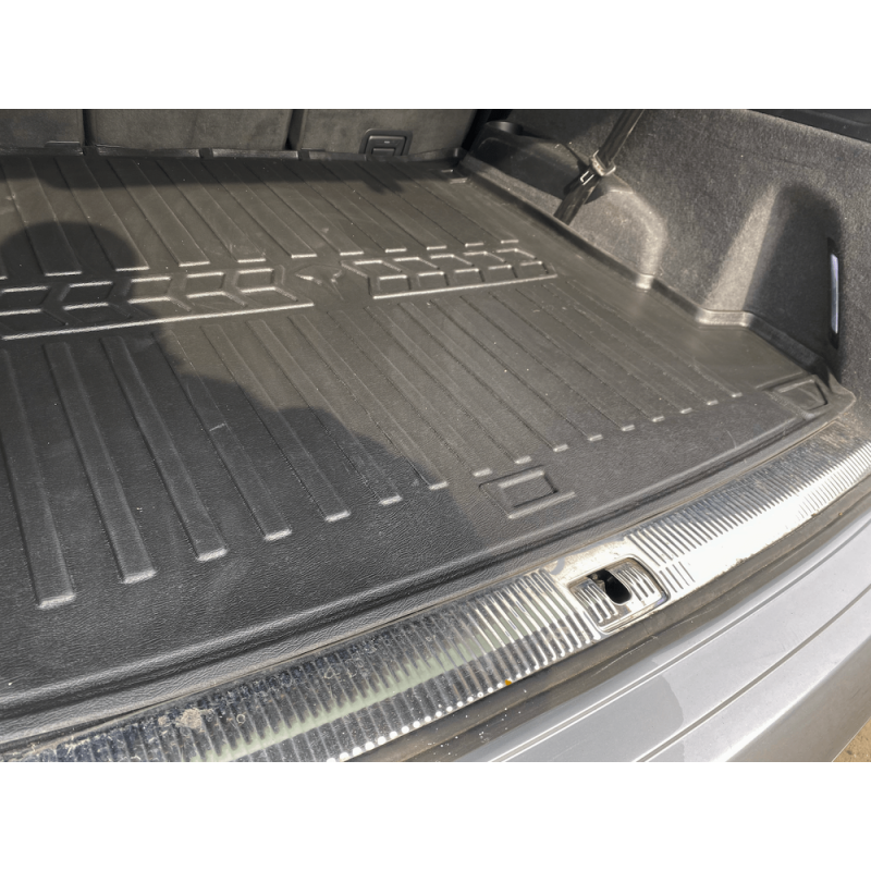 Килимок в багажник для Audi Q7 (4M) (2015-...) з бортиками 30 мм (Stingray)
