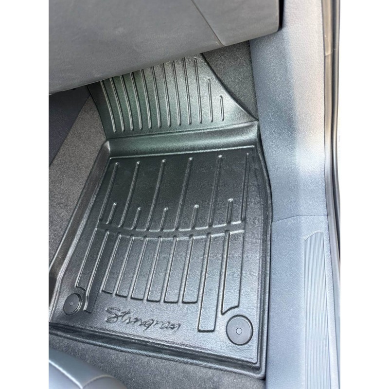 3D килимки для Skoda Enyaq IV (2021-...) з бортиками 30 мм (Stingray)