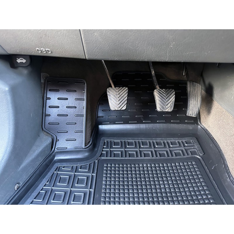 Коврики в салон Hyundai Santa Fe I (SM) (2001-2006) (Avto-Gumm)