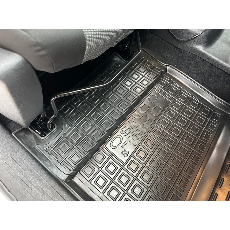 Коврики в салон Opel Combo E (2018-...) без підлокітника (Avto-Gumm)