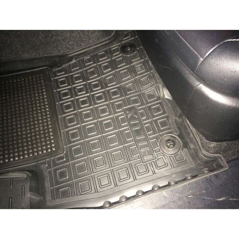 Коврики в салон Toyota Hilux VIII (2015–...) (Avto-Gumm)