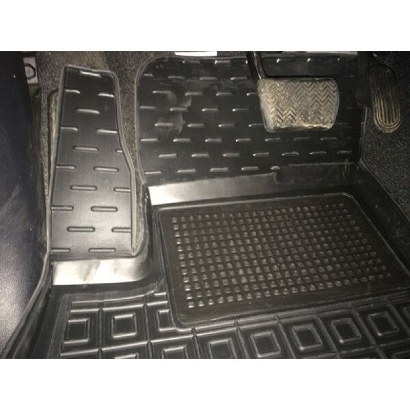 Коврики в салон Toyota Hilux VIII (2015–...) (Avto-Gumm)