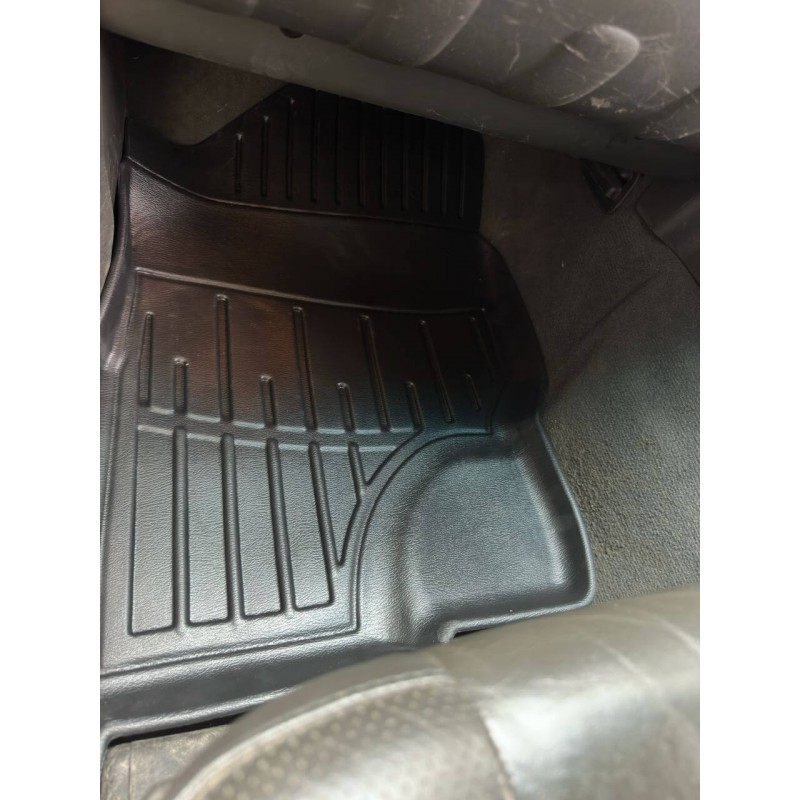 3D килимки для Nissan Navara (D40) (2005-2010) праве кермо з бортиками 30 мм (Stingray)