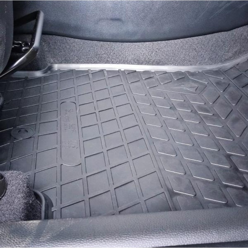 Гумові килимки в салон для Hyundai Creta (2014-...) комплект з 4 штук (Stingray)