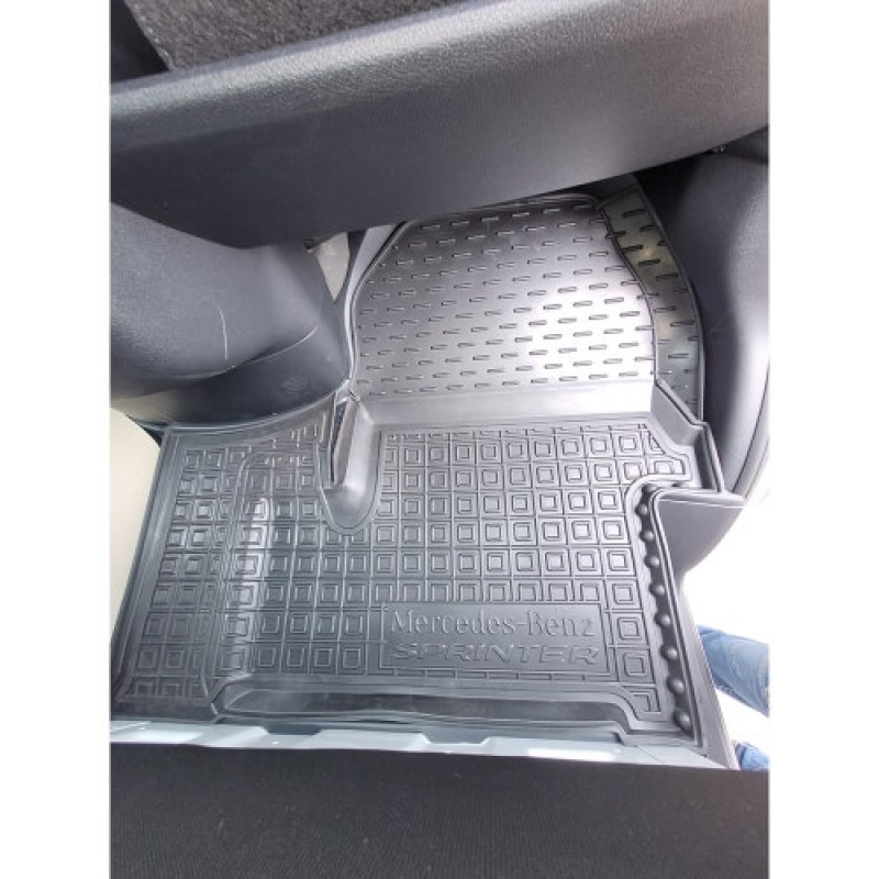 Коврики в салон Mercedes Benz W907 Sprinter III (2018-...) (1plus2) (Avto-Gumm)