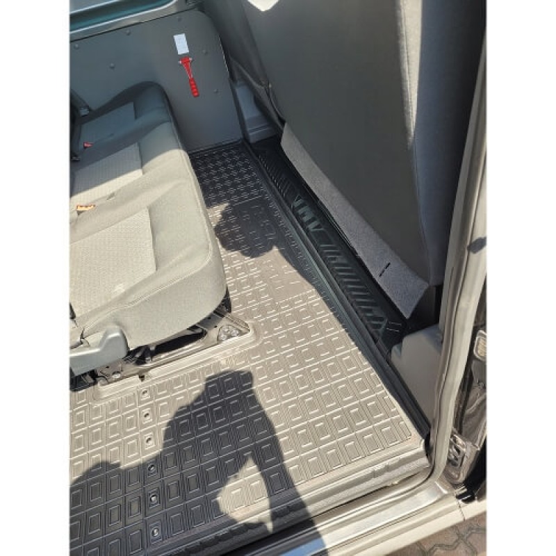 Коврики в салон Ford Transit (2014-...) пасс (2-й ряд) (Avto-Gumm)