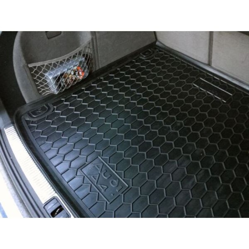 Килимок в багажник для Audi A4 (B6/B7) 2000-2008 Universal (Avto-Gumm)