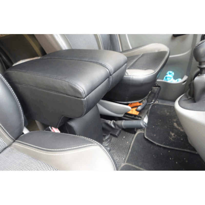 Підлокітник для Opel Vivaro (сидіння 1+1) (чорний)