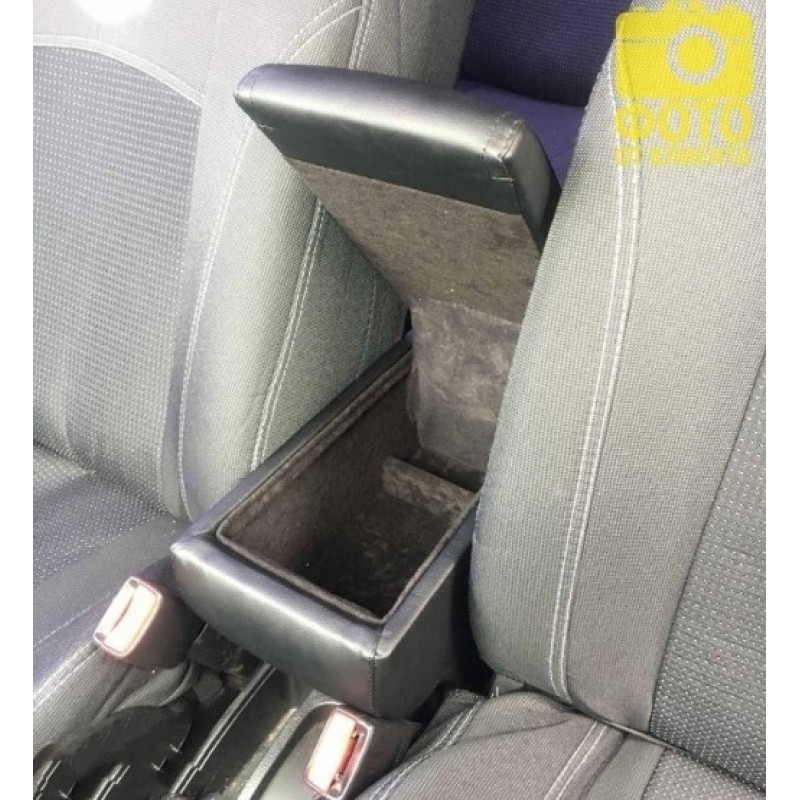 Підлокітник для Nissan Tiida (чорний)