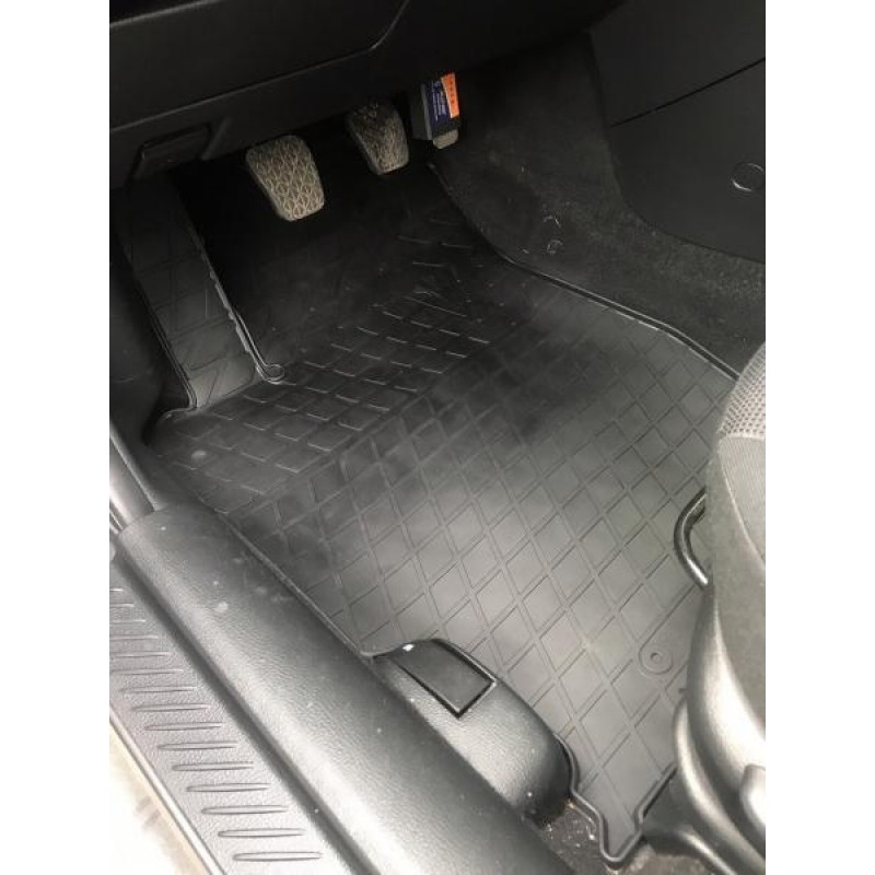 Гумові килимки в салон для Mazda 6 (2002-2008) комплект з 4 штук (Stingray)